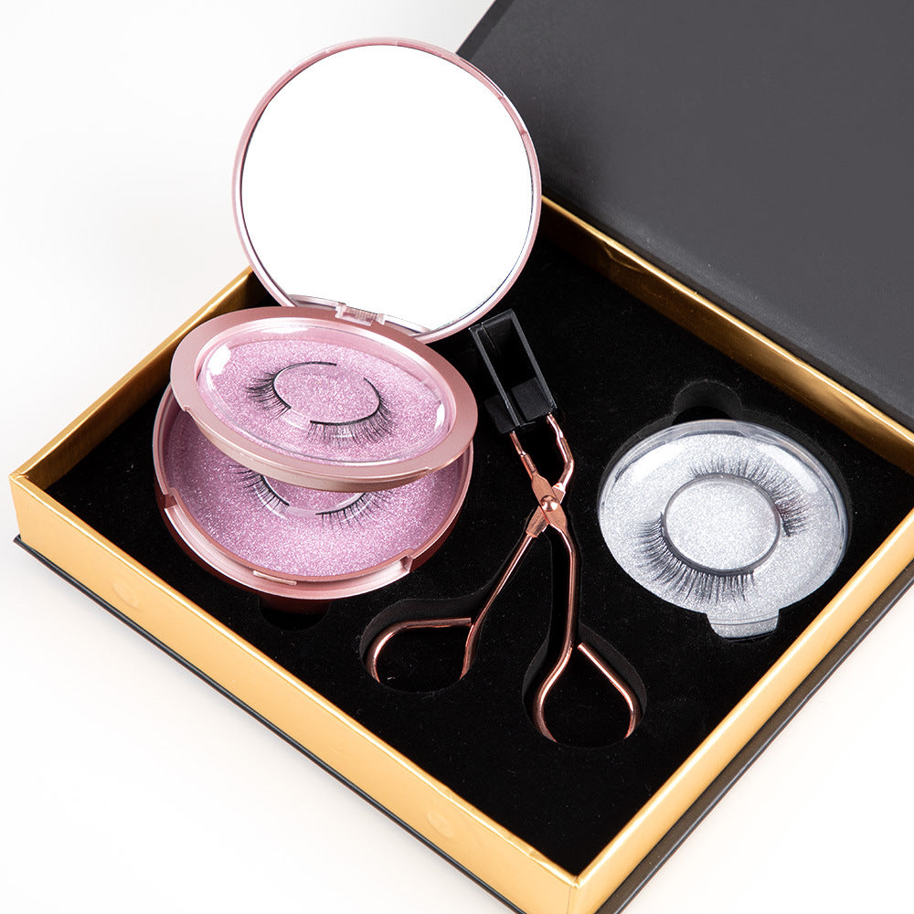 Reusable Magnetic Self-Adhesive Eyelashes No Eyeliner or Glue Needed False Lashes Stable and Easy to Put on Natural Look and Waterproof Fake Eyelashes